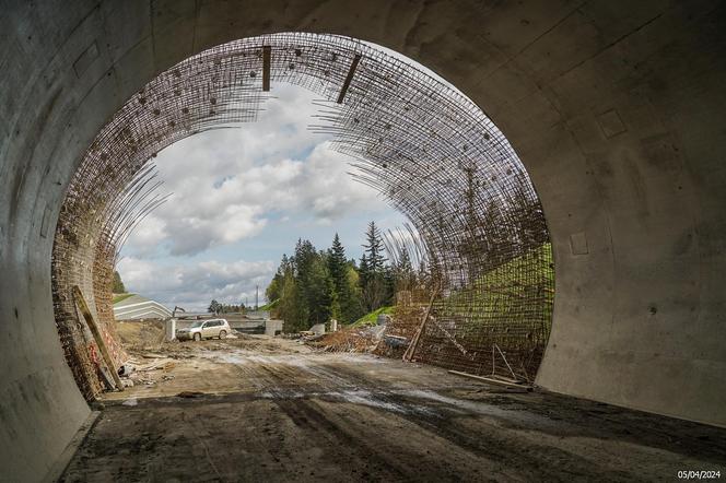 Postęp prac drpogowych na budowie obejścia Węgierskiej Górki