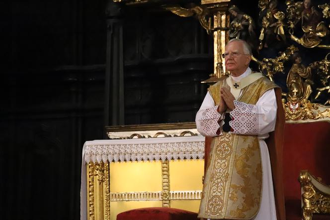 Abp Marek Jędraszewski w rocznicę wybuchu Powstania Warszawskiego: Bycie Polakiem naprawdę kosztuje – i musi kosztować