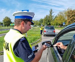Policyjnym dronem na kierowców w Lesznie. Znów posypały się mandaty