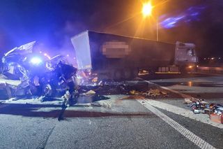 Śmiertelny wypadek na A1 pod Łodzią. Ciężarówka zderzyła się z samochodem dostawczym.