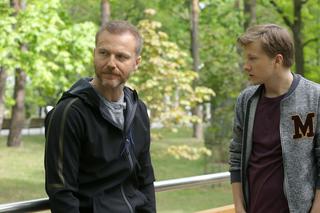 M jak miłość odcinek 1459. Andrzej Budzyński (Krystian Wieczorek), Łukasz (Jakub Józefowicz)