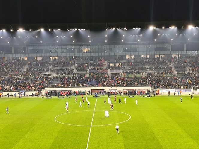 Ciekawe doświadczenie w trakcie meczu Pogoń Szczecin - Lech Poznań 