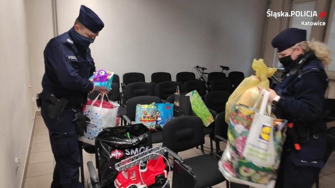 Katowice. Policjanci przekazali dary do domu dziecka