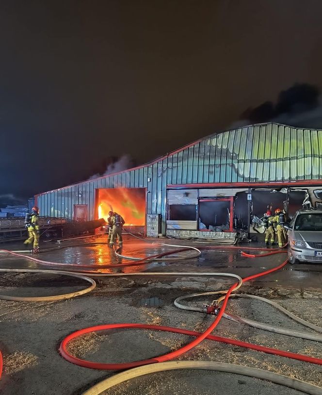 Warszawa. Pożar hali przy ul. Modlińskiej 16