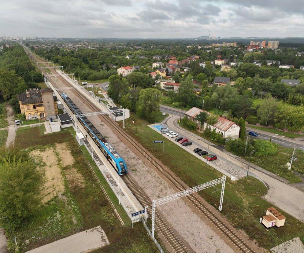 Nowe przystanki kolejowe, a przy nich nowe miejsca parkingowe