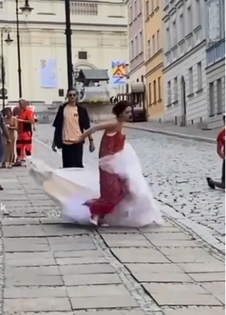 Papiery na szczęście. Adriana Kalska