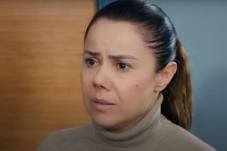 Sila ocali siostrę przed Alperem i trafi za kratki. Kuzey potraktuje ją bardzo okrutnie.