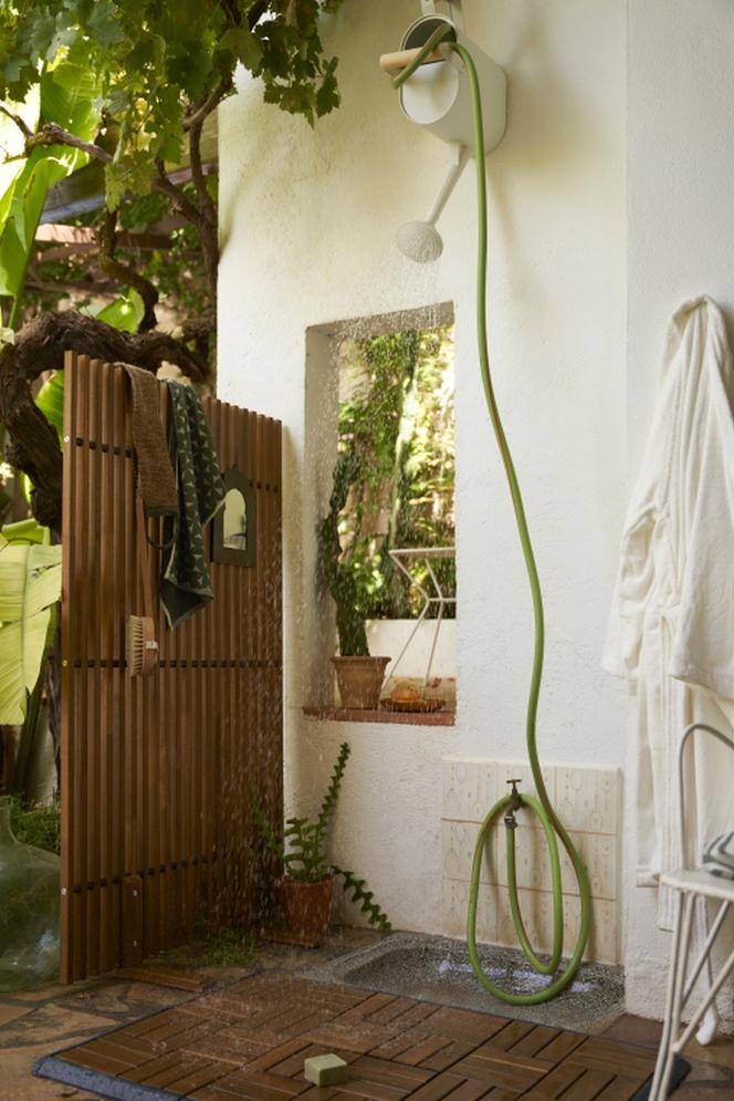 Prysznic w ogrodzie – efektywnie i efektownie