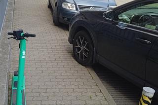 Hulajnogi zostawione byle gdzie w Koninie