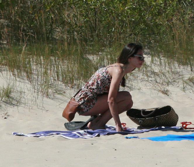 Marta pręży się na plaży