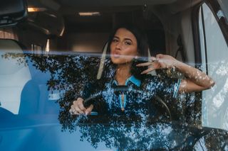 Roxie Węgiel wsiadła za kółko i wypadła zawodowo! To ona dostarczyła kampera słuchaczom ESKI