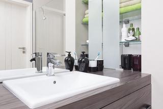 Pomysł na aranżację nowoczesnej łazienki w stylu minimalistycznym – na co zwrócić uwagę?
