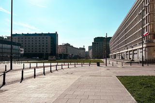 Ten warszawski plac będzie przebudowany już czwarty raz w ciagu 10 lat. Czy tym razem zieleń uratuje miejsce bez pomysłu?