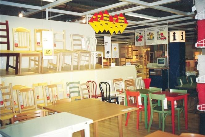 W 1998 roku w Krakowie otwarto sklep IKEA. Te zdjęcia nigdy wcześniej nie były publikowane!