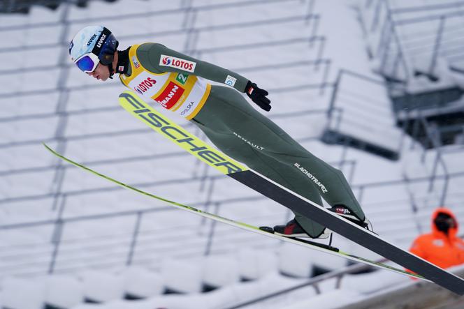 O KTÓREJ GODZINIE skoki dzisiaj 18.12 sobota Dziś pierwszy konkurś PŚ w Engelbergu Skoki narciarskie dzisiaj O której godzinie skoki w sobotę 18 grudnia
