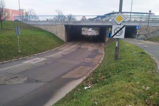 Kraków: Tunel pod ulicą Konopnickiej jak studnia bez dna. Urzędnicy są bezradni [AUDIO]