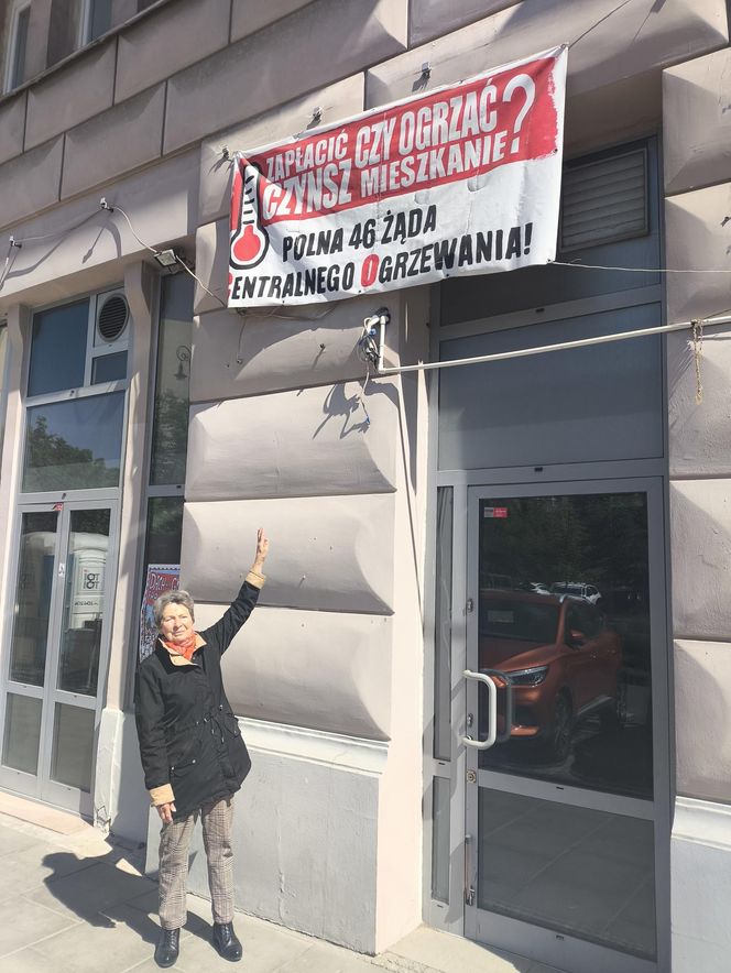 „Marzę, żeby się ogrzać przed śmiercią”. Mieszkańcy kamienicy w centrum Warszawy żyją bez centralnego ogrzewania