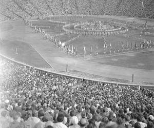 Stadion X-lecia. Uroczyste otwarcie II Międzynarodowych Igrzysk Sportowych Młodzieży w 1955 r.