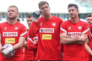 Lewandowski pozbawiony opaski! Kamil Glik zareagował w szokujący sposób. Kibice zrównali go z ziemią