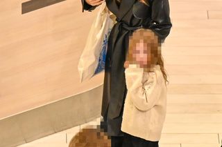 Weronika Rosati kurzy w McDonaldzie przy dziecku