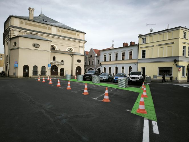 Plac Powstańców w Lesznie 
