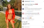 Emerytka Liz Hurley wygina się w bikini. Pozuje w luksusowej willi ojca kontrowersyjnej gwiazdy