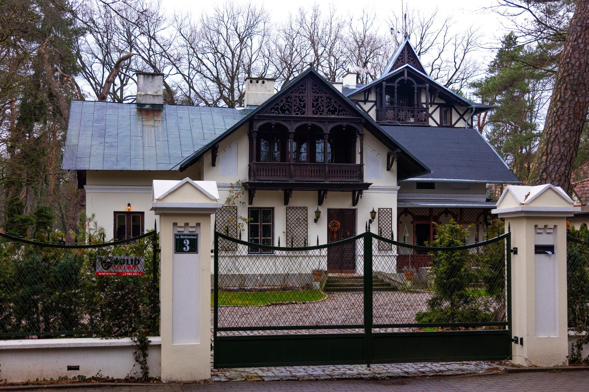 Konstancin-Jeziorna. Zabytkowe wille odzyskują dawny blask - zobacz wyremontowane rezydencje