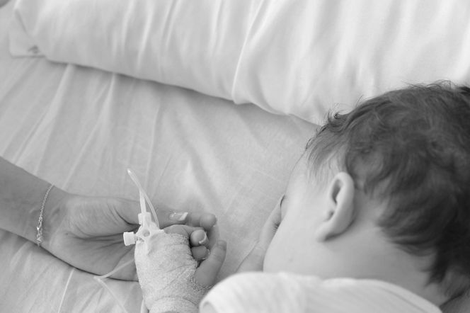 Podczas kąpieli zaraził się amebą zjadającą mózg. Małego chłopca nie udało się uratować