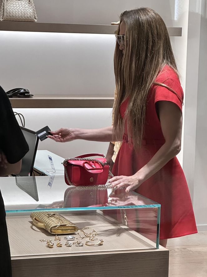 Zakupy Jennifer Lopez w Warszawie. Oto jej siatki