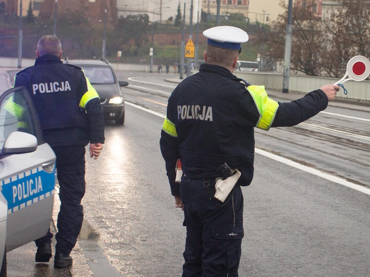 JEDEN błąd i mandat nawet 8 tysięcy złotych! Kierowcy często o tym nie wiedzą