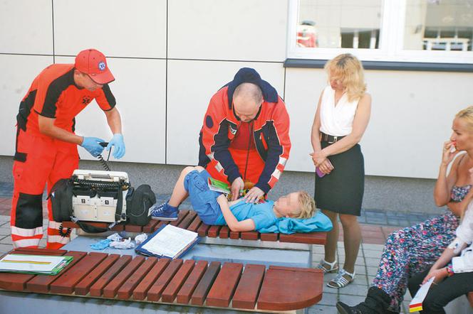 Dzieci zasłabły podczas apelu
