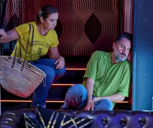 Na Wspólnej, odcinek 4086. Pracownica (Klaudia Kulinicz), Adrian Baliszewski (Piotr Jankowski)