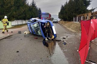 Śmiertelny wypadek w powiecie żywieckim. Kierujący zginął na miejscu