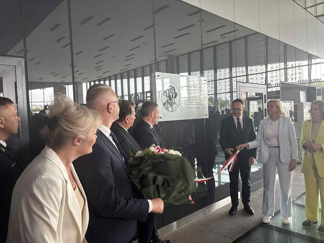 Dworzec Olsztyn Główny ma patrona. Żaden obiekt kolejowy w Polsce nie nosi takiego imienia