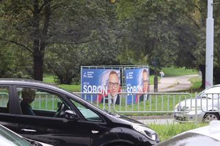 Wyborcze banery w Lublinie. Część jest już zniszczona [GALERIA]
