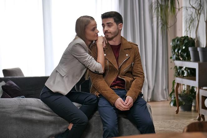 Pierwsza miłość, odcinek 3341: Weronika (Dominika Kryszczyńska), Kacper (Damian Kulec)