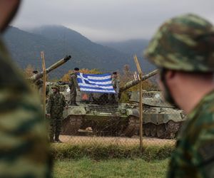 Ponad 400 nowych wozów bojowych i modernizacja czołgów. Niemcy kuszą Grecję