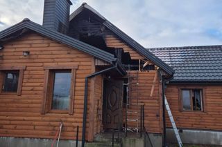 W Wigilię spłonął im dom, stracili wszystko. Monika i Mariusz potrzebują pomocy! Zostaliśmy z tym, co mamy na sobie