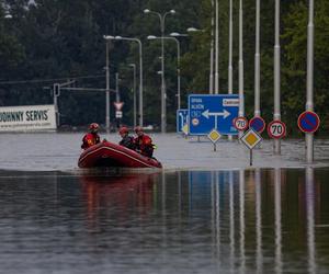 Powódź w Czechach. Przerwane wały zalewają Jesenik i Ostrawę