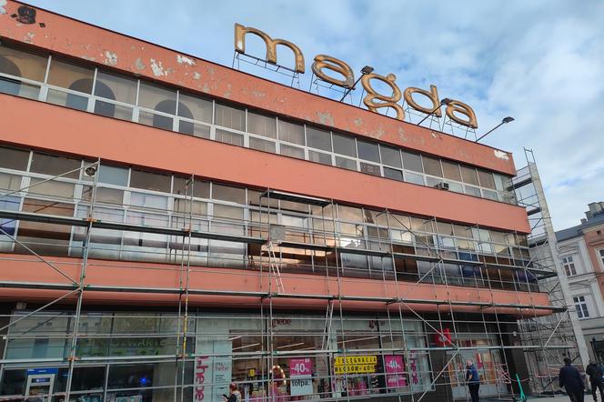 Budynek w centrum Łodzi doczeka się remontu. „Magda” zmieni swój wygląd
