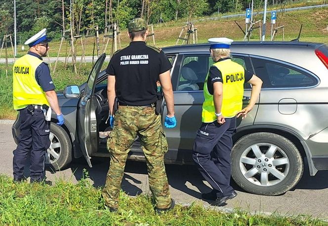 Zatrzymali Hondę i się zaczęło. Syryjczycy nielegalnie przekroczyli granicę z Litwą