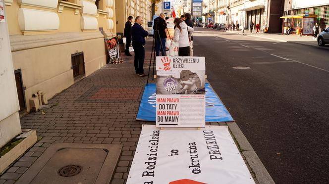 Protest przeciwko alienacji rodzicielskiej