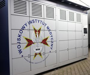 Paczkowy automat chłodniczy stanął na terenie warszawskiego Wojskowego Instytutu Medycznego 