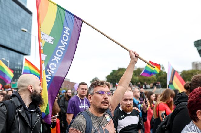Marsz Równości w Katowicach 2025. Setki ludzi przeszło ulicami miasta. Były protesty