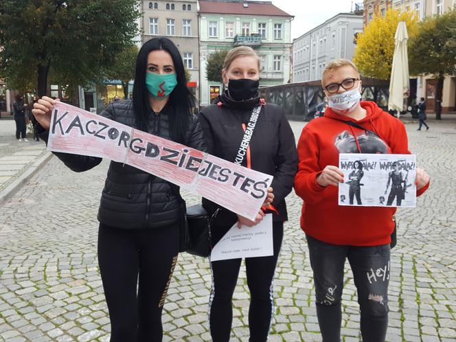 Idą lwice na ulice. Mieszkańcy Leszna znów protestują