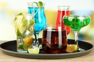 5 przepisów na popularne drinki alkoholowe 