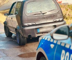 Jastrzębie-Zdrój: 18-latek z prawkiem na traktor jechał zdezelowanym fiatem. Fatalny to delikatne określenie