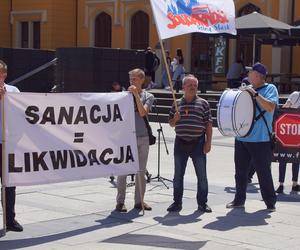 Protest pracowników PKP Cargo we Wrocławiu. Pracę ma stracić prawie 400 osób 