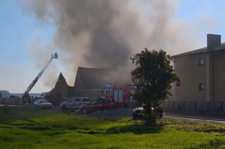 Ogromne straty po pożarze w zakładzie w Czeluścinie [ZDJĘCIA]