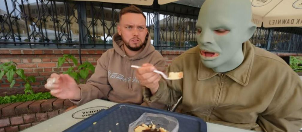Książulo z wizytą w Częstochowie. Odwiedził bar przy Jasnej Górze
